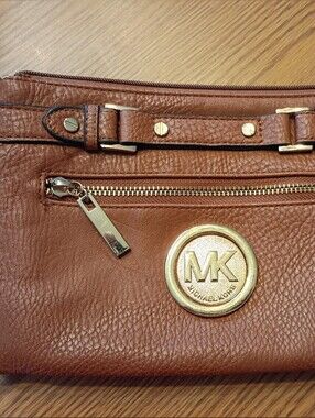 Not Real! Michael Kors Tan/Brown Pebbled Handbag with Gold Hardware Crossbody